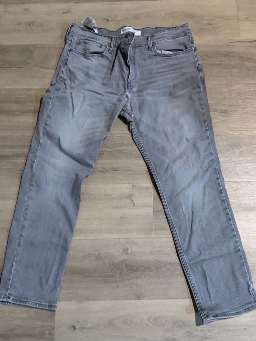 Signature by Levi Strauss Men's Light Gray Straight Jeans
